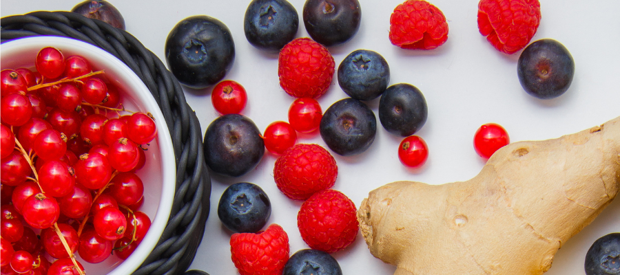 Superalimentos: frutos vermelhos e gengibre